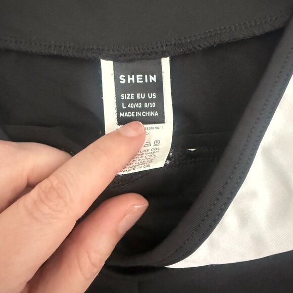 Black & White Activewear Bundle | Nike, New Balance, Shein | M/L - Picture 6 of 10